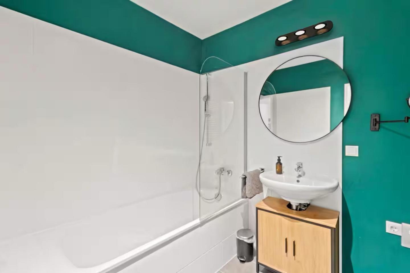 Fast Wifi I 3 Min Walk To Metro I On-site Parking For 19,90 Eur Apartament Wiedeń