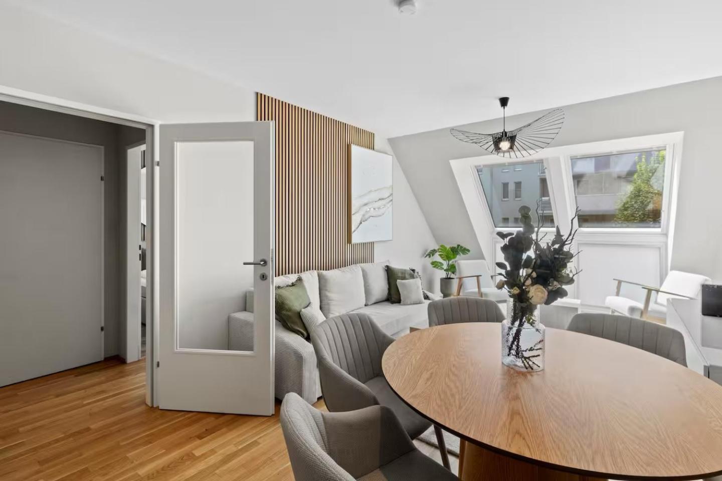 Apartament Fast Wifi I 3 Min Walk To Metro I On-site Parking For 19,90 Eur Wiedeń