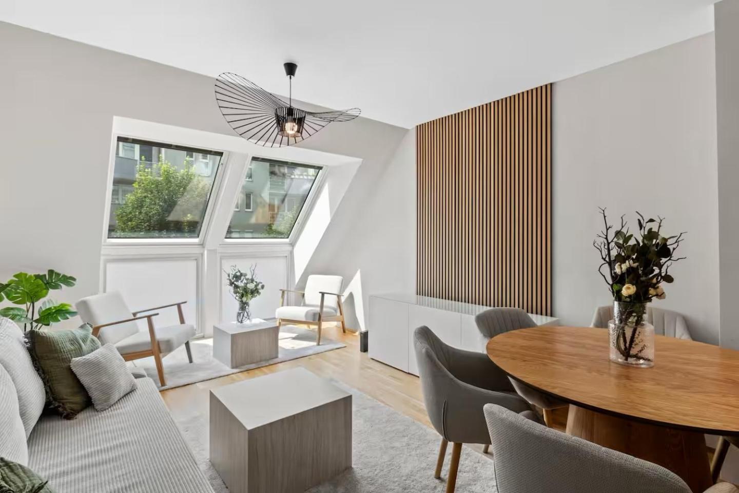 Apartment Fast Wifi I 3 Min Walk To Metro I On-site Parking For 19,90 Eur *